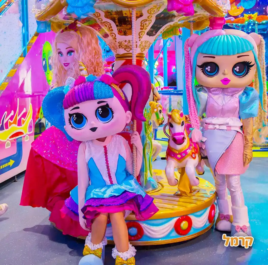 קרנבל בובות ענק מבית דפנילנד