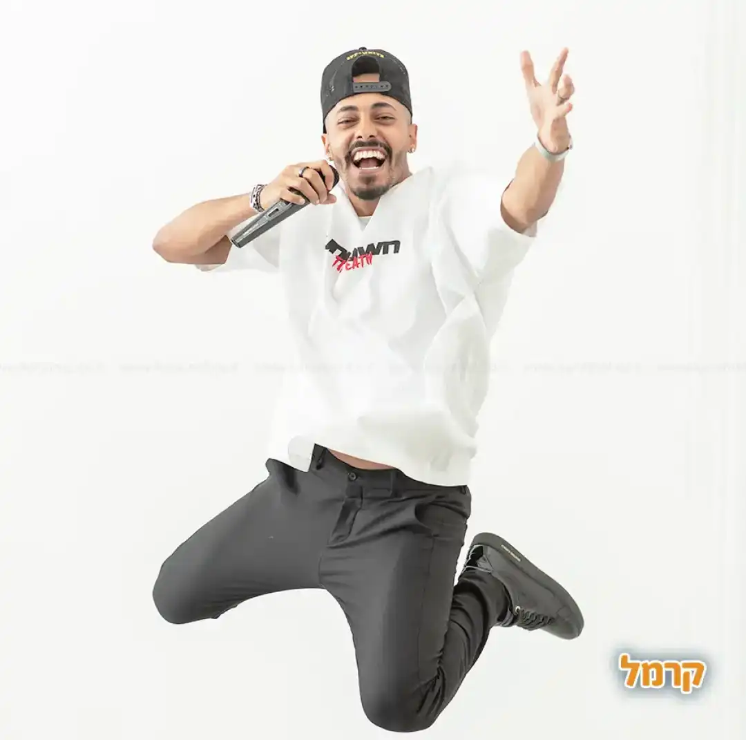 כוכב הרשת שמחזק ילדים ובני נוער מבפנים