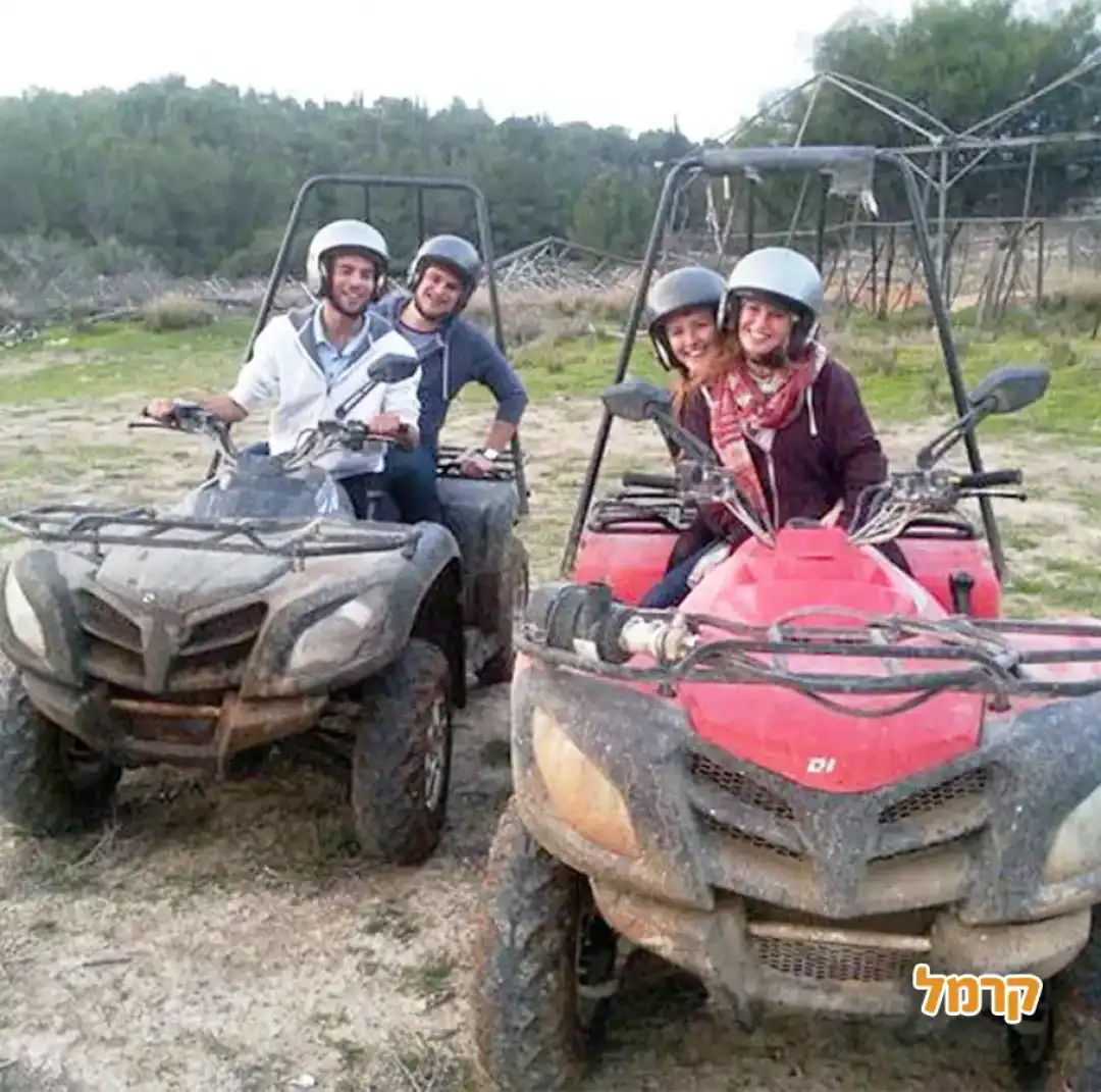 בעקבות השטח