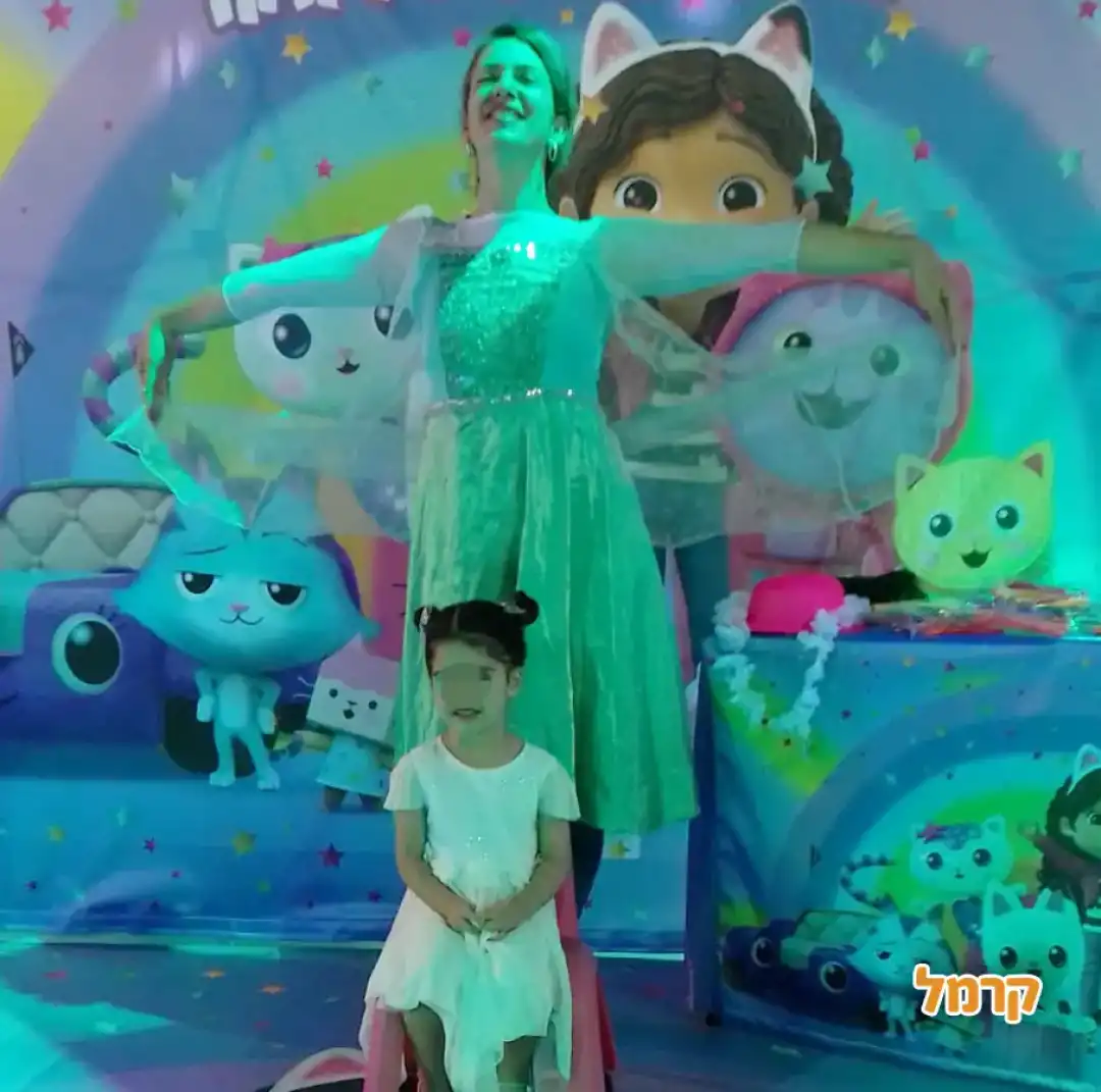 הפעלה של גבי ובית הבובות