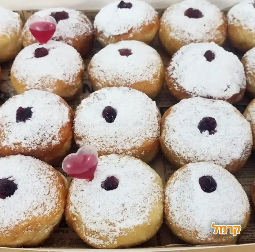 קישוטי סופגניות ודונאטס