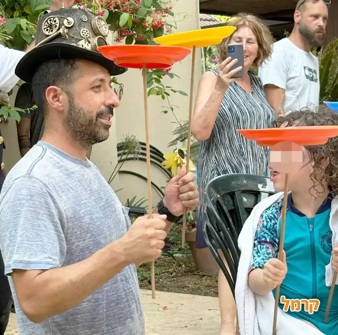 הקרקס של ג'וני