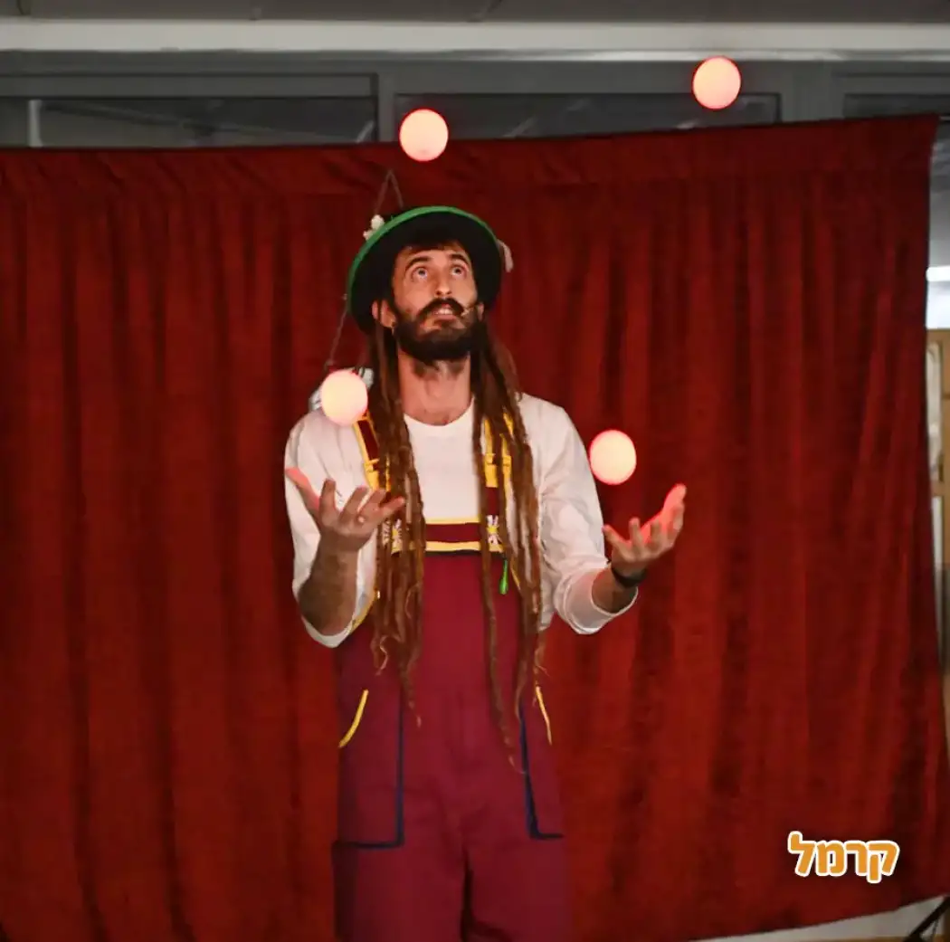 גיגי ג'אגלינג