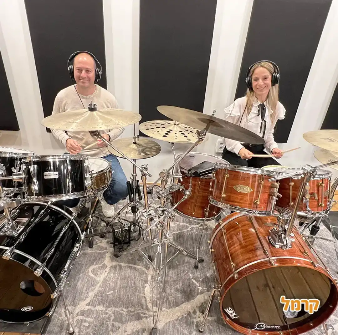 מתופפים ביחד