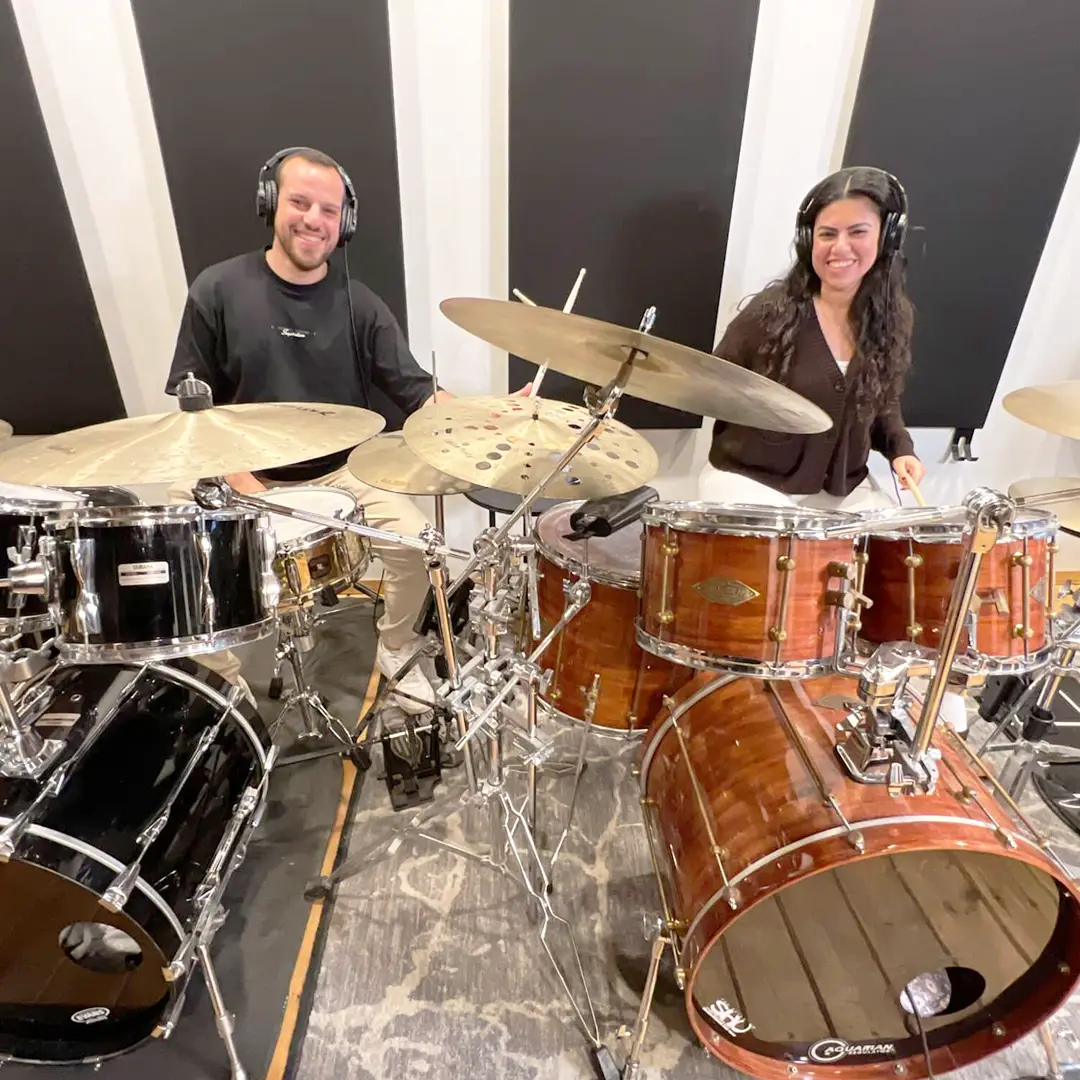 מתופפים ביחד