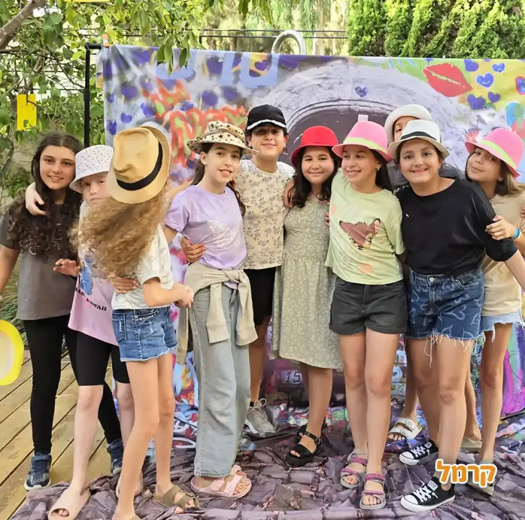 צילום אחר עם שירלי רוזנס