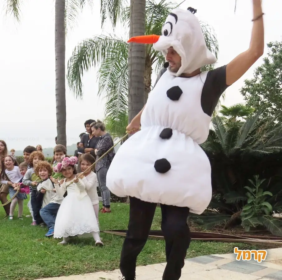 חוגגים עם חד קרן וסוניק