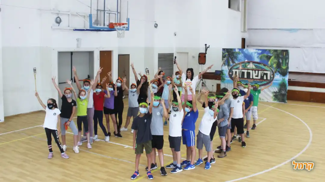 הישרדות עם נופר