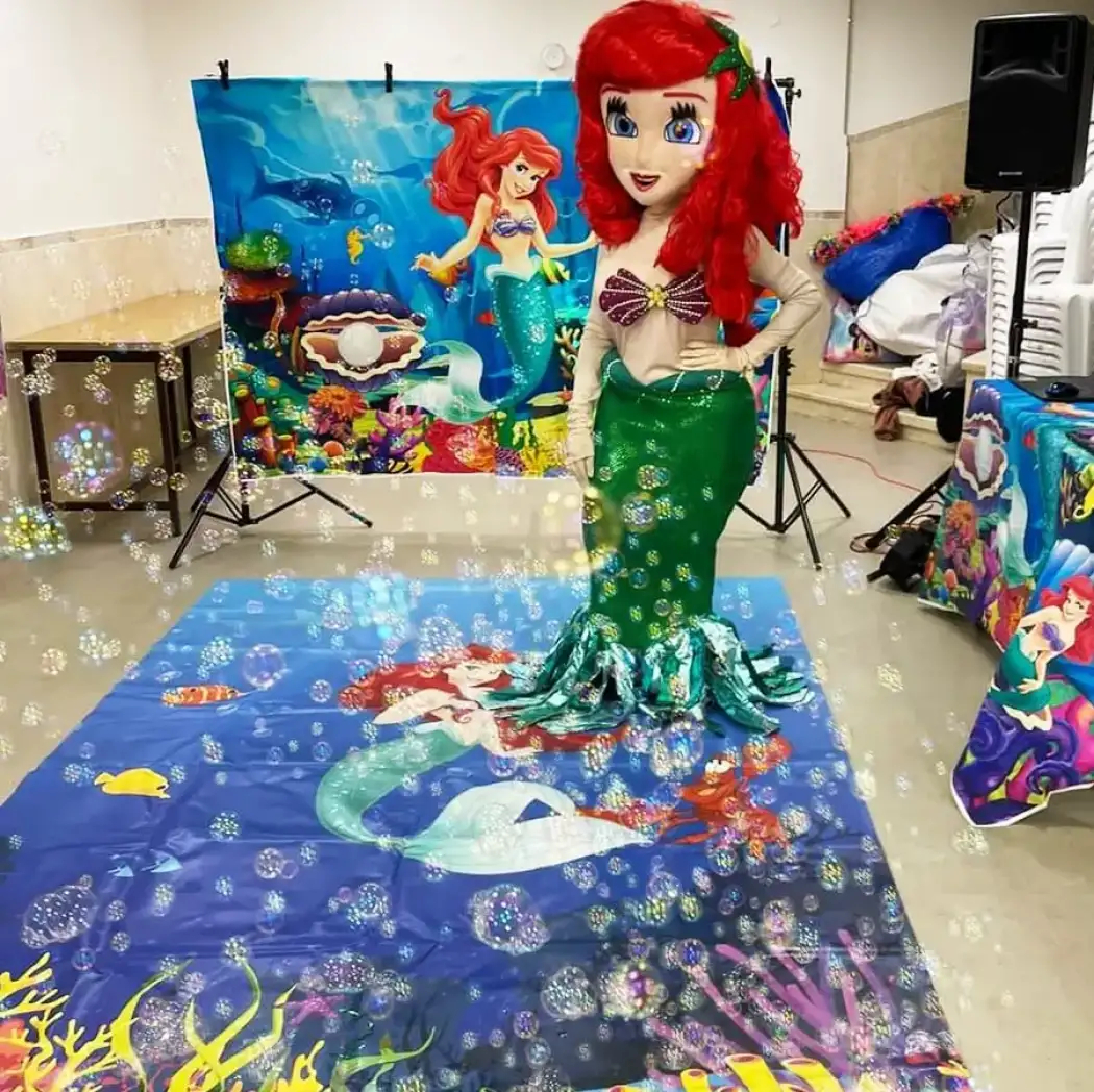 חגיגה של נסיכות עם הקרנבל של נופרי