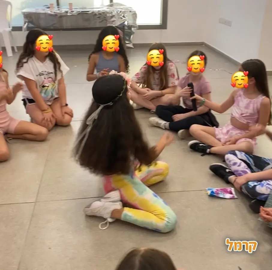 זומבה עם דניאלה - 073-7584894