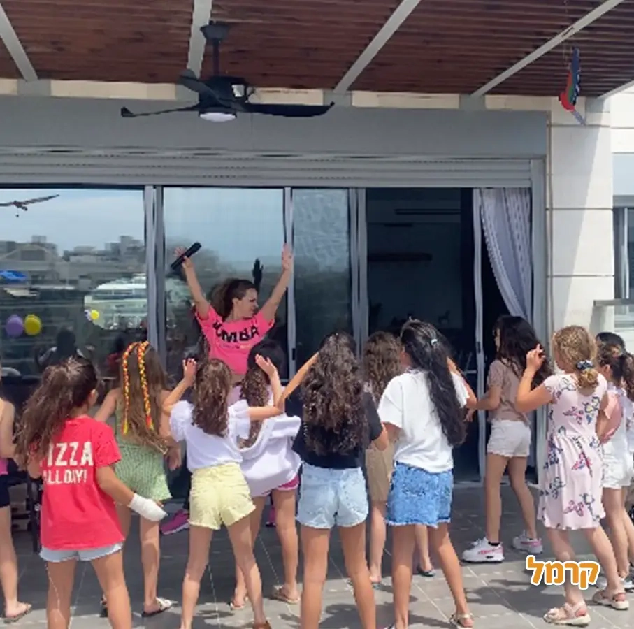 זומבה עם דניאלה - 073-7584894