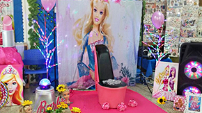 מסיבה בסגנון ברביות והלו קיטי