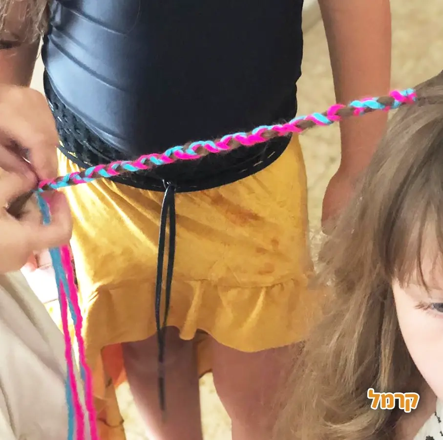 פשוט אוהבת - שזירת פרחים - 073-7585021